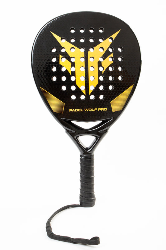 An image of a padel racket from Padel Wolf Pro. The Padel racket is made of carbon and fiberglass.
